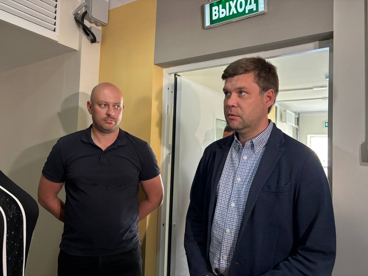 Врио главы Оренбурга Альберт Юмадилов осмотрел квартиры для детей- сирот