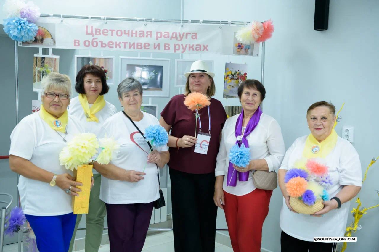 Евгений Солнцев поздравил оренбуржцев с Днем пожилых людей