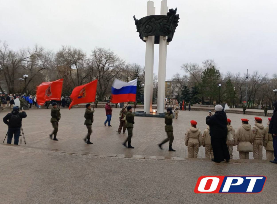 В Оренбурге стартовал патриотический марш с Знаменем Победы