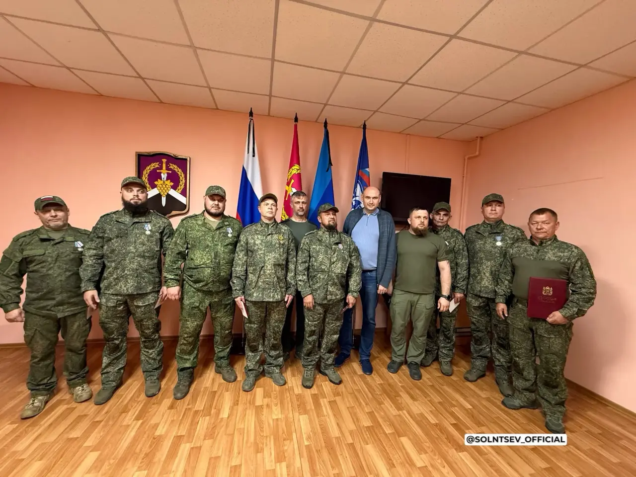 Губернатор Оренбуржья встретился с ветеранами СВО и вручил награды в Перевальске