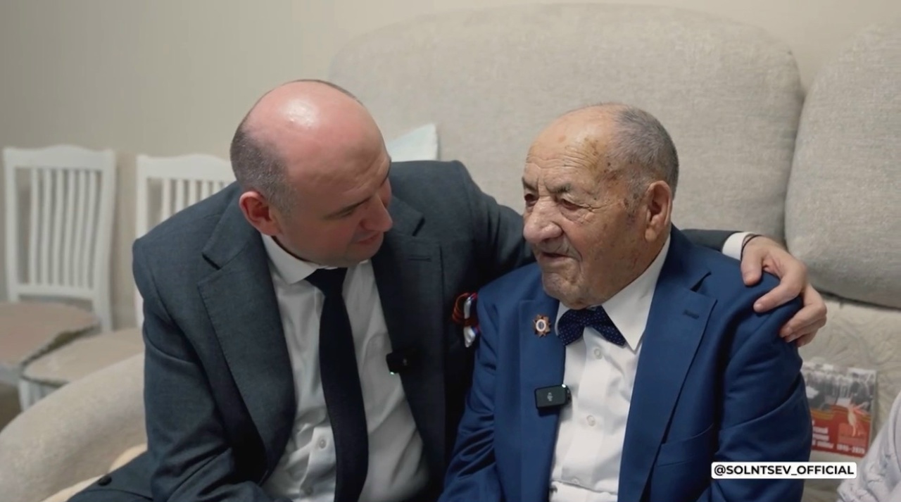 Губернатор навестил 104-летнего ветерана ВОВ Ивана Шевченко в Оренбурге