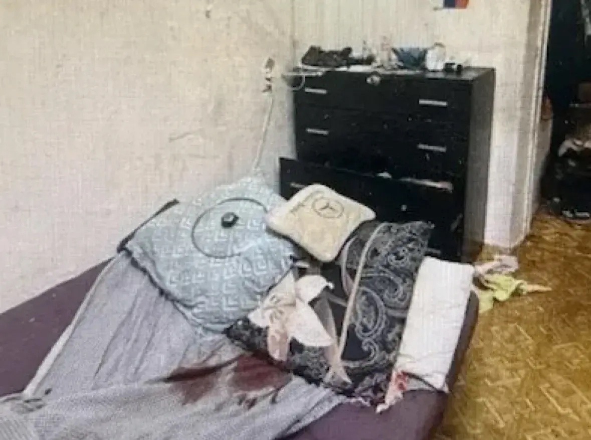 Орские полицейские задержали женщину, ударившую знакомого ножом в живот