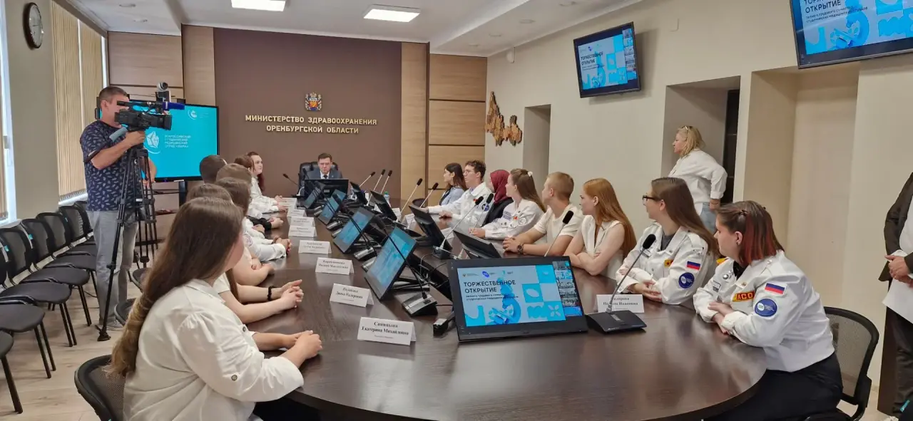 100 студентов-медиков из 12 регионов приступили к работе в больницах Оренбуржья