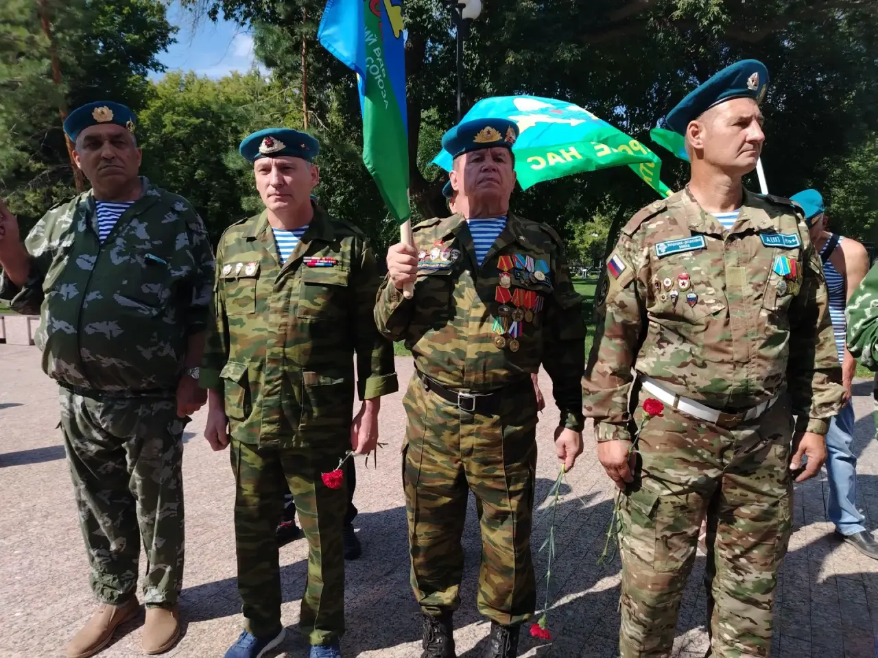 В Оренбурге отмечают 96-ю годовщину со дня образования Воздушно-десантных войск