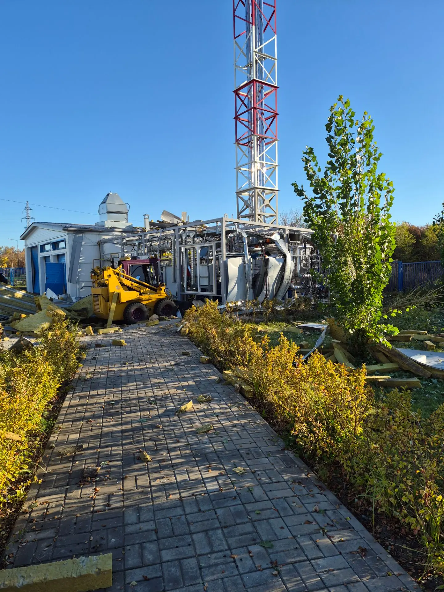 В Оренбурге в котельной на ул. Ленинградской произошёл хлопок газовоздушной смеси. Эвакуировали 53 человека.