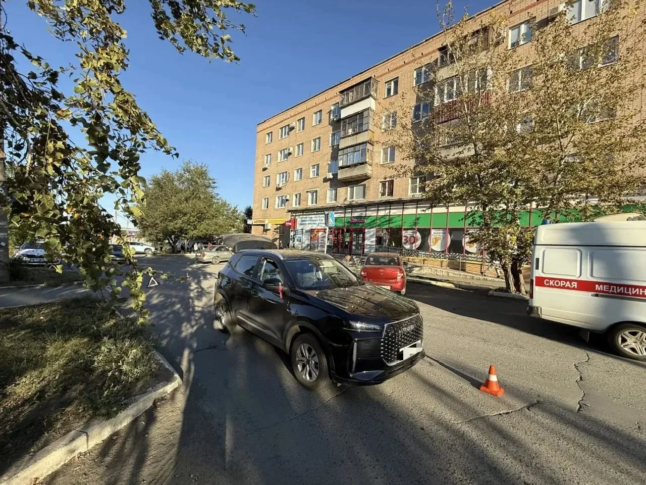 В Орске автомобиль сбил женщину на пешеходном переходе