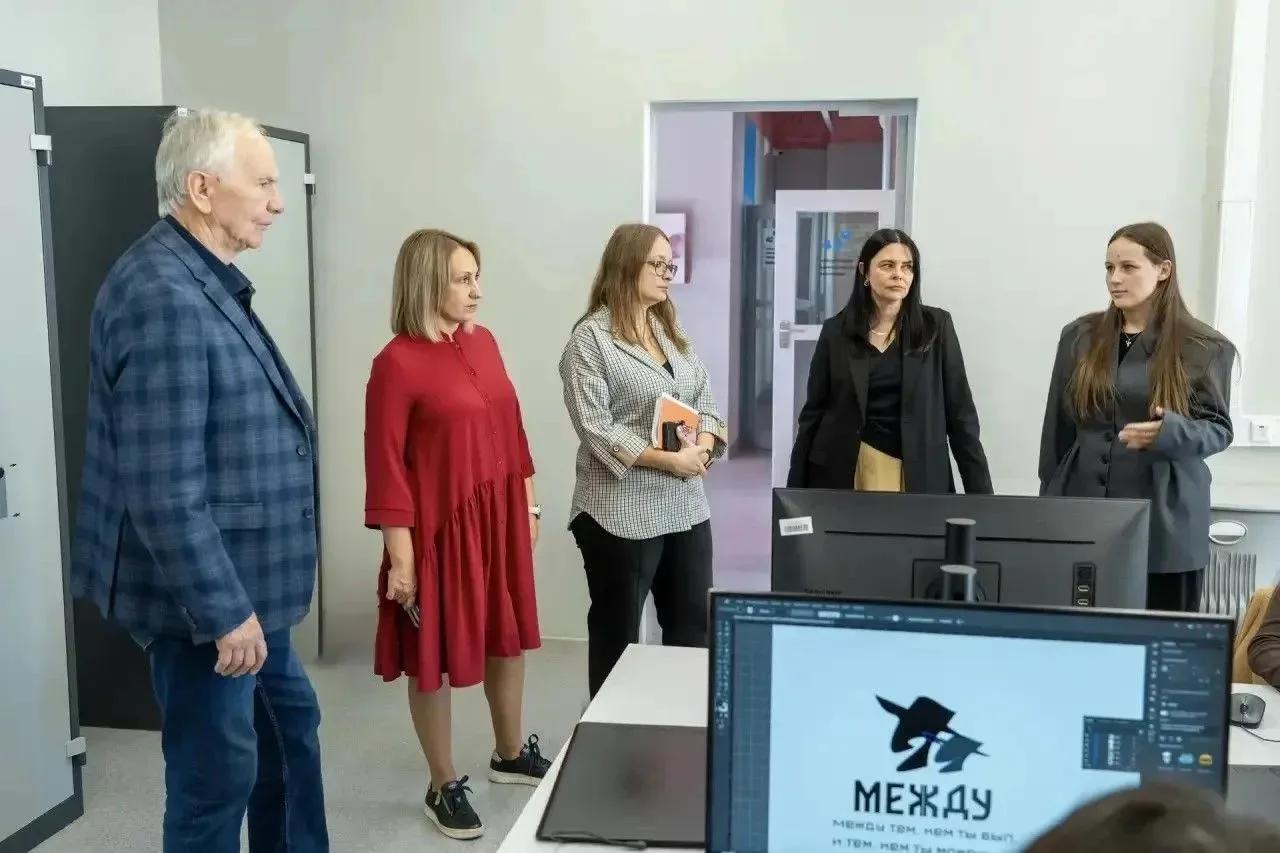 Оренбургский колледж экономики и информатики обменялся опытом с коллегами из Удмуртии