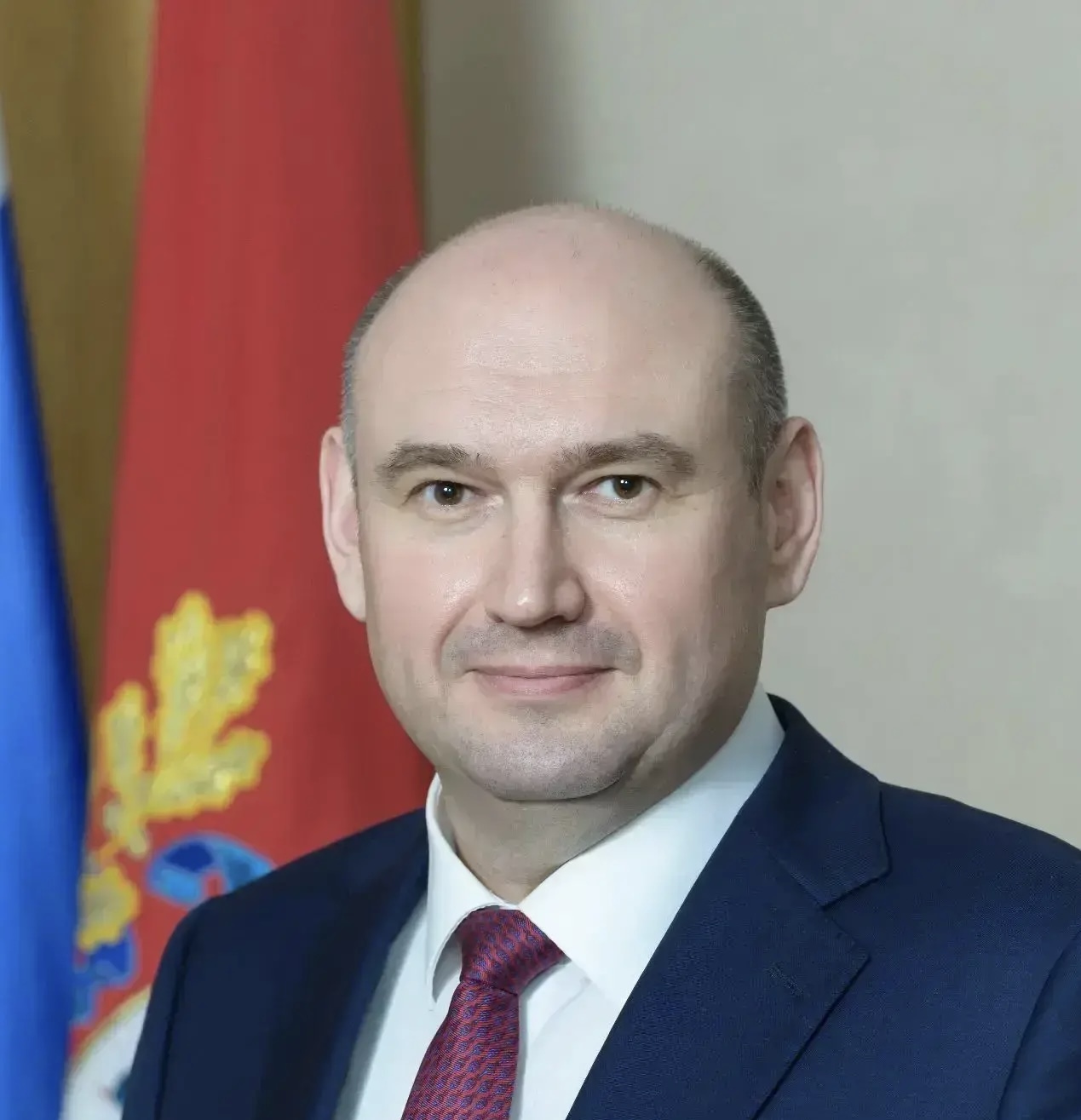 94 года на страже безопасности: Евгений Солнцев поздравил сотрудников гражданской обороны