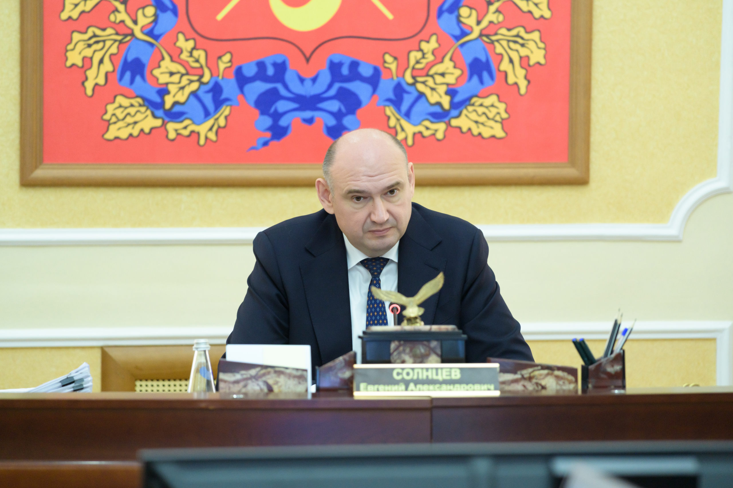 Евгений Солнцев провел еженедельное заседание по ряду важных региону вопросов